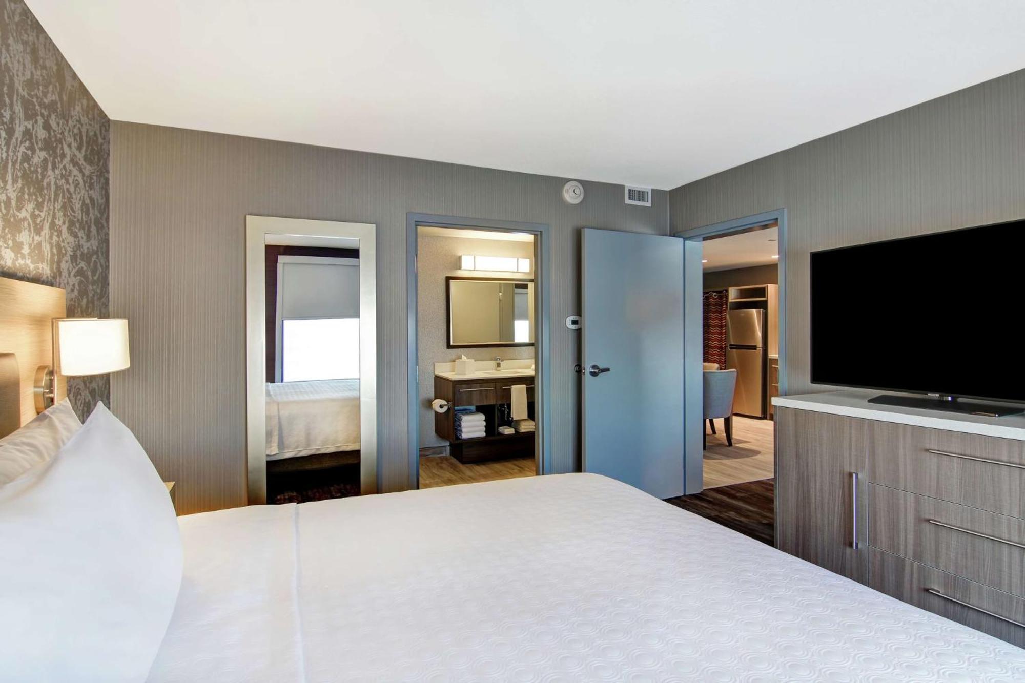 Home2 Suites By Hilton Edmonton South Buitenkant foto