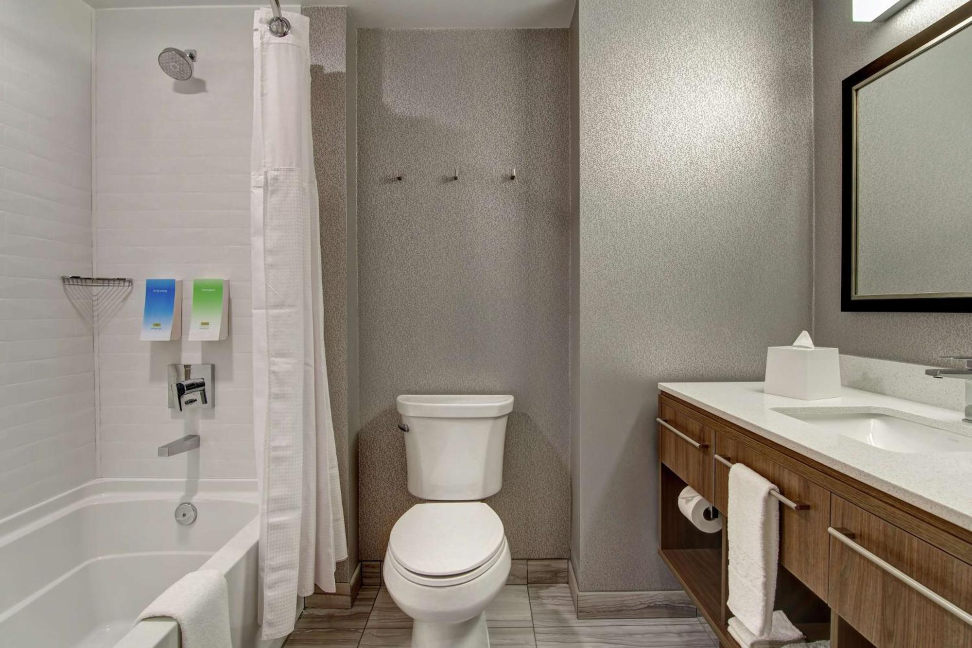 Home2 Suites By Hilton Edmonton South Buitenkant foto